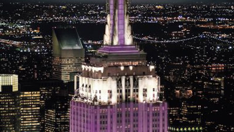 Na Ajfeleovom tornju ugašena svetla dok su na Empajer stejtu ljubičasta u znak poštovanja prema preminuloj kraljici 1