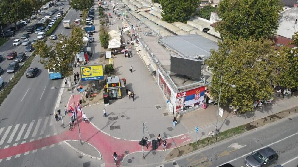 Srpske zastave na svim novosadskim pijacama 1