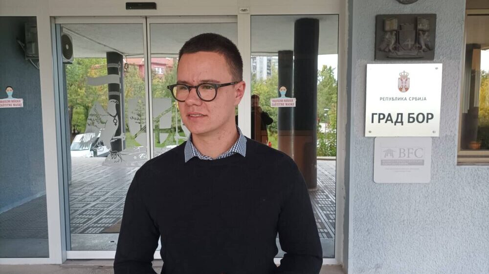 Opozicija iz Bora: Gradonačelnik "ništa o hapšenju nije znao", iako mu je Marić bio jedan od najbližih saradnika 3