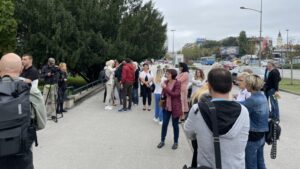 Prosvetari protestovali ispred Vlade Vojvodine: Ne tražimo ministarske plate, vratite nam dostojanstvo 2 Prosvetari protestovali ispred Vlade Vojvodine: Ne tražimo ministarske plate, vratite nam dostojanstvo 2