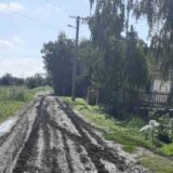 Posle radova zrenjaninskog Vodovoda građanima ostala kaljuga 9