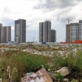 "Dok se žalimo na oduzimanje Kosova, strancima smo dali deo centra Beograda": Ko je kriv za divlju deponiju kod Beograda na vodi? 1