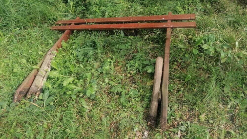 Da li je užička Elektrodistribucija raskopala privatna dvorišta meštana Bele Zemlje i za čije potrebe 7