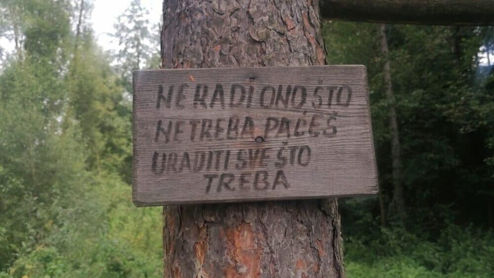 Da li je užička Elektrodistribucija raskopala privatna dvorišta meštana Bele Zemlje i za čije potrebe 8