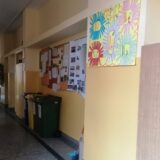 Užice: Počela isplata po 10.000 dinara za đake prvake 4