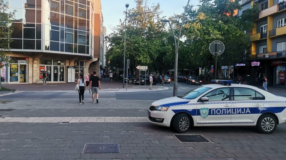 Privedena žena u okolini Bogatića: Policija u štali i magazi pronašla duvan 1