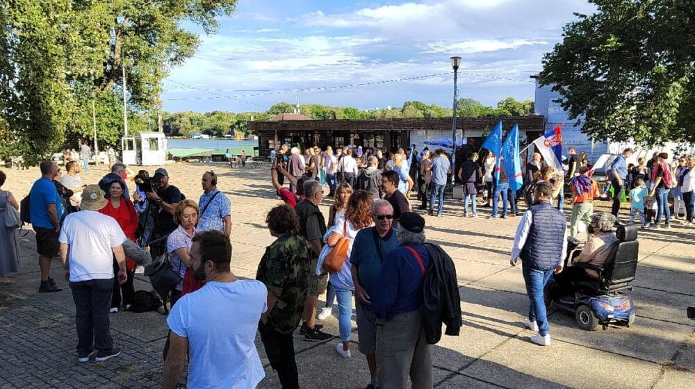 Protest „Buna protiv mafije – hoćemo reku“ održan na Novom Beogradu 1