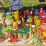 Ljuto grožđe, "ljubavni napitak" i krastavci punjeni ljutom paprikom: Šta se sprema u šabačkom kraju za zimu (RECEPTI) 4