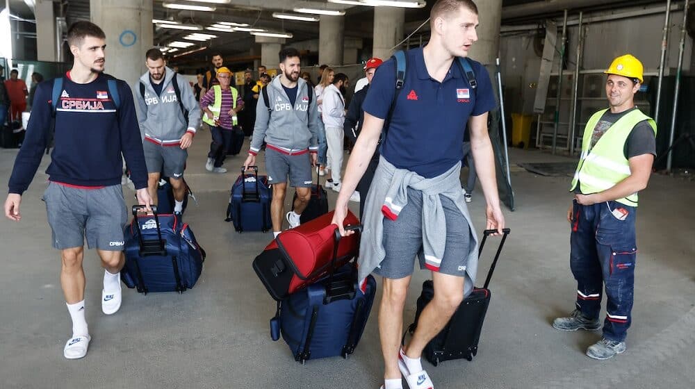 Košarkaši Srbije vratili se u Beograd: Nokaut koji će tek boleti 1