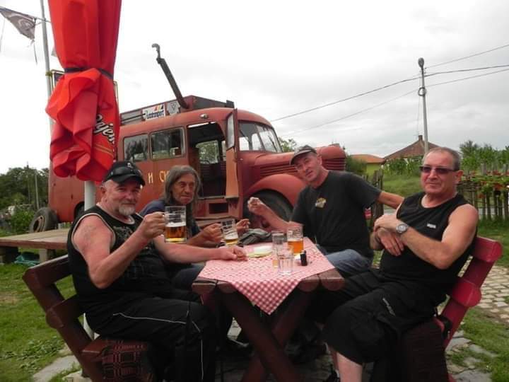 Prijateljstvo koje traje decenijama: Pol Gič iz Votforda najverniji fan grupe Smak iz Engleske 7