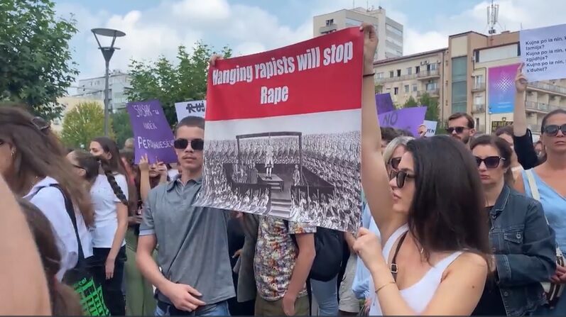 Protest u Prištini zbog silovanja devojčice: Najavljena radikalizacija 1