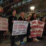 U centru Beograda održan skup podrške ženama u Iranu 13