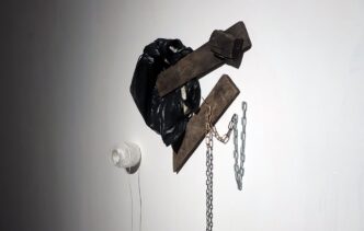 Radovi Bojana Radojčića Foto Marko Kostić (1) U užičkom Reflektoru izložba „Noćna straža“ o pervertnom odnosu naroda, političara i investitora 2