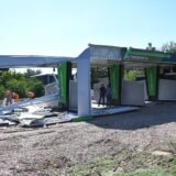 Na Novom Beogradu počelo uklanjanje nelegalne auto-perionice, izgrađene na javnoj površini 12