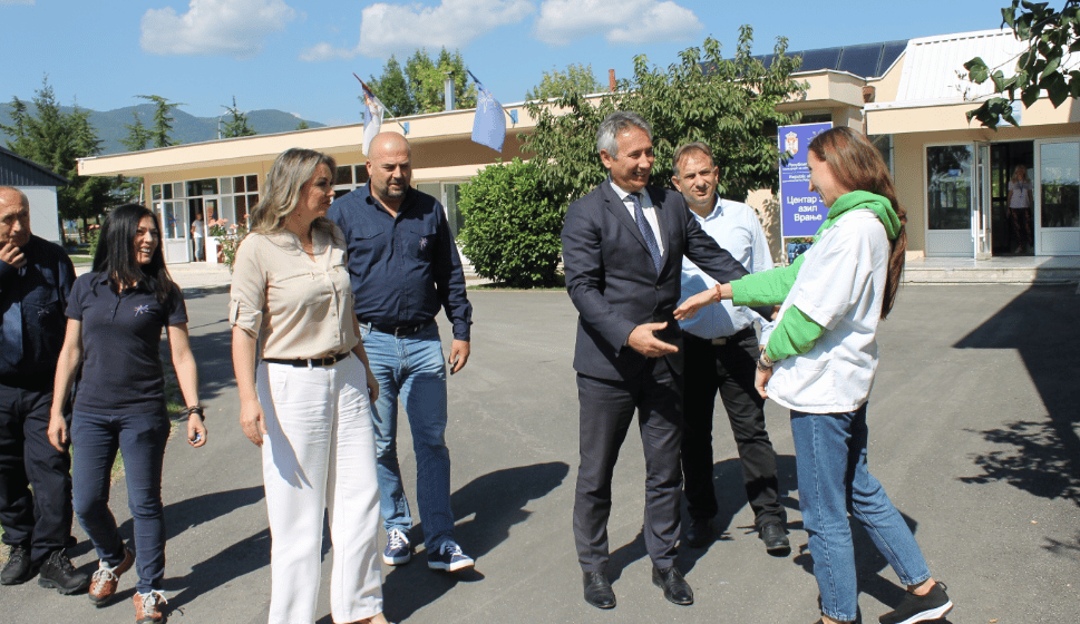 Komesarka za izbeglice i migracije posetila Vranje, vođeni razgovori o položaju izbeglih i raseljenih lica 1