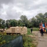 Aktivisti na Šodrošu okupili se oko mašina "Milenijum tima": Sprečavaju početak radova na izgradnji novog mosta 1