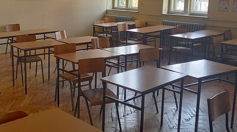 "Profesor više nije član kolektiva naše škole": Filološka gimnazija o slučaju uznemiravanja učenica na ekskurziji 1