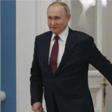 Kremlj: Putin zadovoljan posle razmene zarobljenika sa Ukrajinom 13