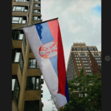 Vučić sa srpskom zastavom u Njujorku, najavljeno obraćanje za 15 sati 6