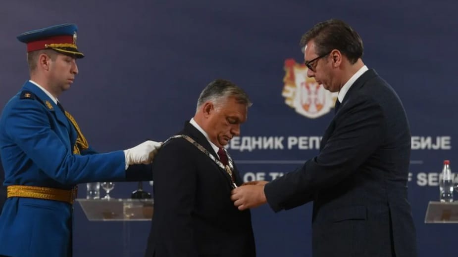 Vučić uručio orden za izuzetne zasluge Viktoru Orbanu 1