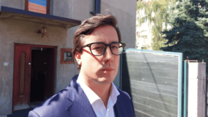 "Nećemo dozvoliti da srpska deca ostanu na ulici": Pomoć porodici Dinić iz Zaječara ponudila Nova stranka - Da se struka pita posle pisanja Danasa 4 "Nećemo dozvoliti da srpska deca ostanu na ulici": Pomoć porodici Dinić iz Zaječara ponudila Nova stranka - Da se struka pita posle pisanja Danasa 4