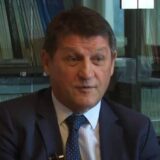 Hirurg koji je svima davao 9