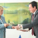 Kurtijeva savetnica tvrdi da joj srpska policija nije dozvolila da uđe na Kosovo 13