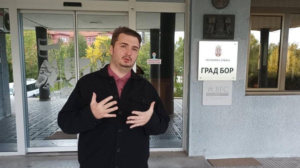 "Toplanu u Boru gradiće firma bliska SNS": Dejan Lazar iz "Glasno za omladinu" za Danas 1