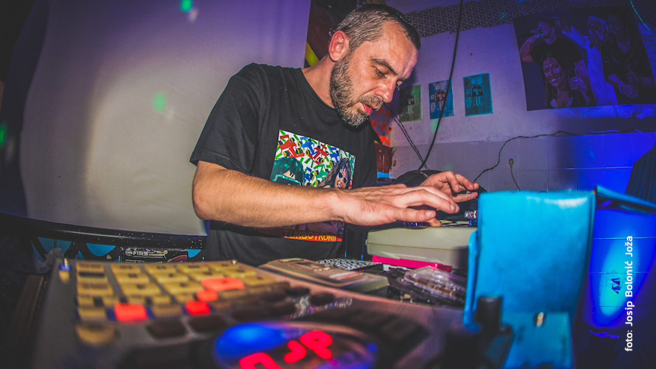 Multikulturalni diverzitet zvuka večeras trese zidove KC Grada 2 Multikulturalni diverzitet zvuka večeras trese zidove KC Grada 2