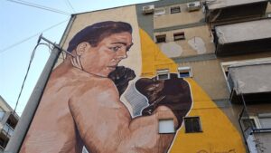 Prvi novinar dobija svoj mural, ukoliko Grad odobri: Ko sve na zidovima u Nišu ima svoj portret 4