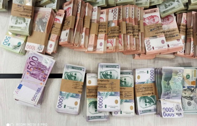 U Nišu uhapšeni policajac i još četiri osobe zbog pranja novca 1