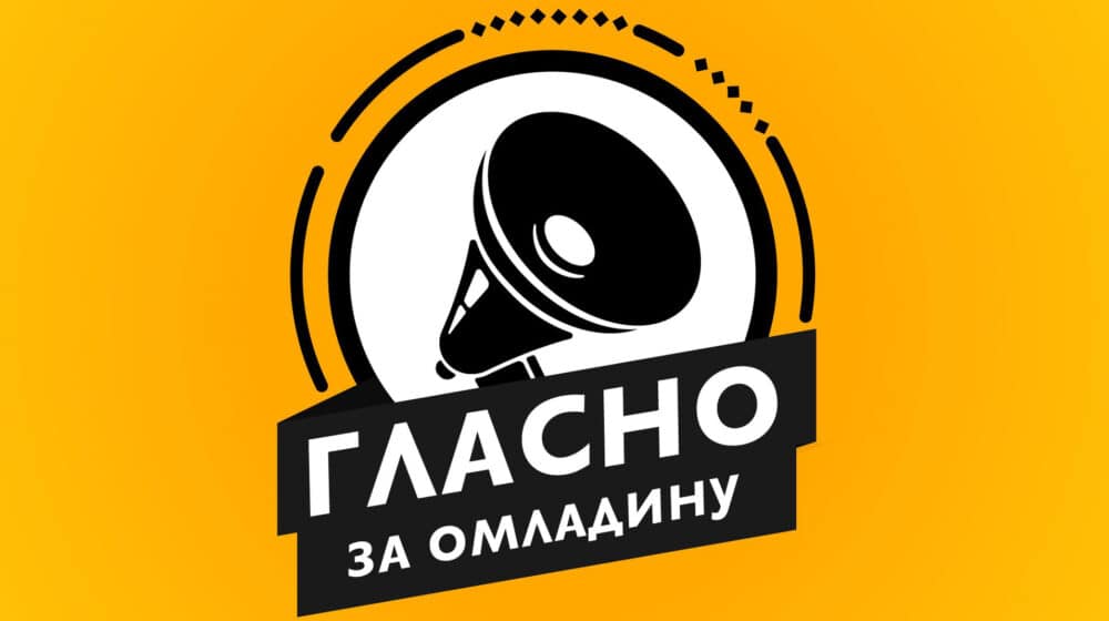 Igralište u Boru 2 do kraja ove nedelje treba da dobije klupe i kante za smeće 1