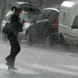 Jako nevreme pogodilo Beograd, vetar lomio drveće 2