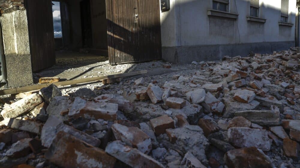 Pet mrtvih, 14 povređenih u rušenju zgrade u Amanu 1