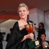 Kejt Blanšet briljira kao dirigentkinja u filmu „Tar“, koji bi mogao da joj donese trećeg Oskara 1