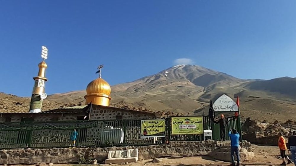 Sedamdesetogodišnji Zaječarac Žika Branković popeo se na “krov” Irana 3 Sedamdesetogodišnji Zaječarac Žika Branković popeo se na “krov” Irana 3