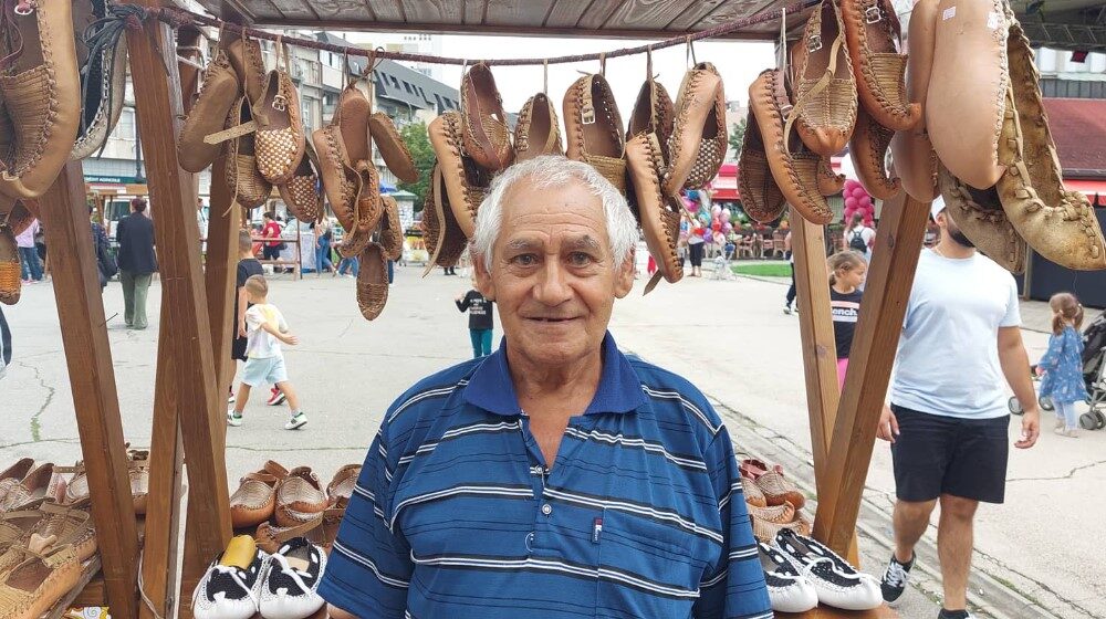 "Bojim se da će opanci u Zaječaru nestati kada mene više ne bude": Tužna ispovest poslednjeg opančara Jovana 1