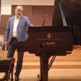 Beogradska filharmonija predstavila je klavir Stenvej Spirio r, sa potpisom Ivana Tasovca 15