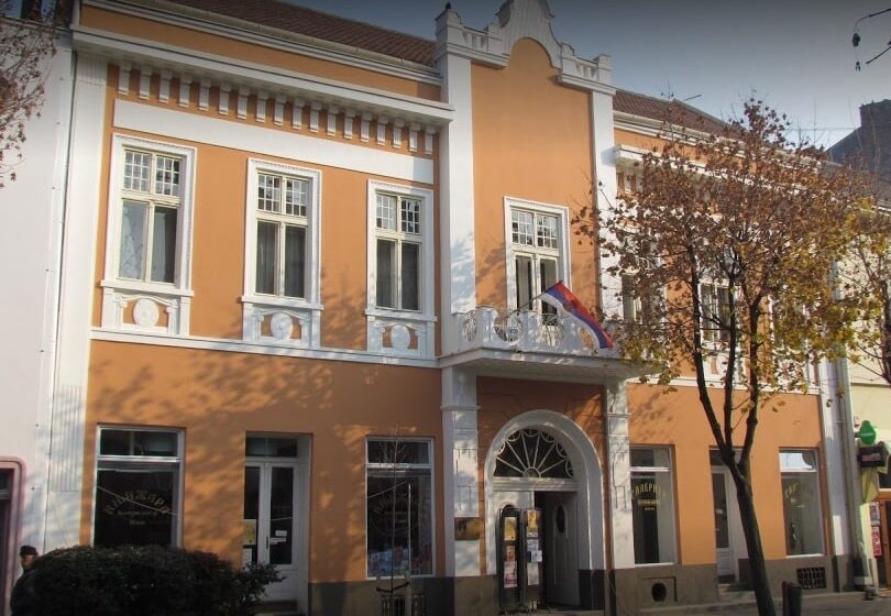 Izložba skulptura u galeriji Kultrunog centra u Šapcu 1