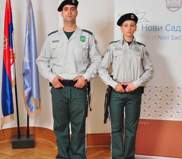 Komunalni milicajci u Novom Sadu dobijaju nove uniforme, obuću i značke 16