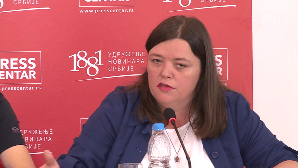 "Nećemo da razbijamo proteste": Inicijatorka skupa protiv nasilja na Kosovu kaže da će se okupiti oba dana ako se "Srbija protiv nasilja" odloži 2 "Nećemo da razbijamo proteste": Inicijatorka skupa protiv nasilja na Kosovu kaže da će se okupiti oba dana ako se "Srbija protiv nasilja" odloži 2