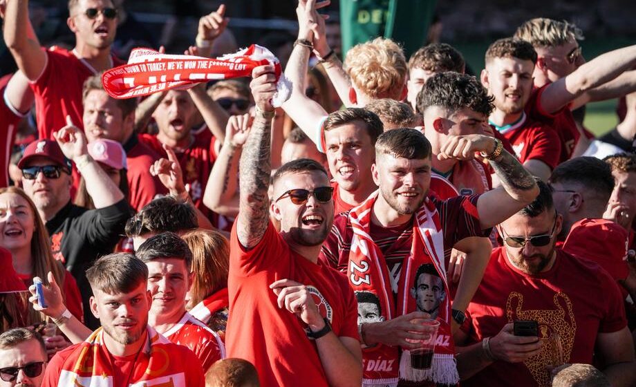 Sjajan potez navijača Kopenhagena: Besplatno pivo za kolege iz Sevilje 1