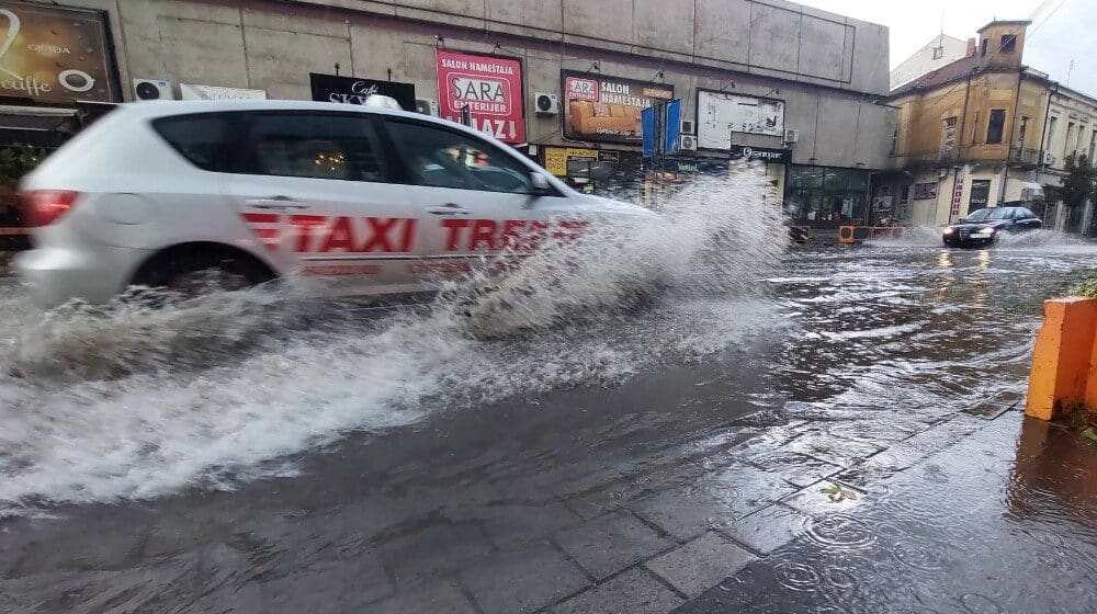 Jako nevreme praćeno kišom i gradom "paralisalo" Zaječar 1