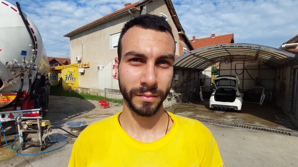 Da li je raskrsnica ulica Izvorski put i Miloša Obilića u Zaječaru bezbedna: Nepregledna i opasna saobraćajnica 6 Da li je raskrsnica ulica Izvorski put i Miloša Obilića u Zaječaru bezbedna: Nepregledna i opasna saobraćajnica 6