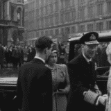 Kako je izgledao susret kraljice Elizabete i kralja Petra na krštenju prestolonaslednika Aleksandra Karađorđevića 1945. godine? (VIDEO) 13