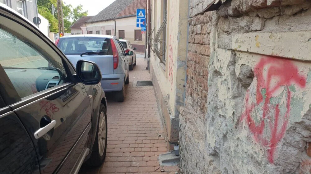 Kazne za neplaćeno parkiranje u Zrenjaninu naplaćuju - advokati iz Paraćina 1
