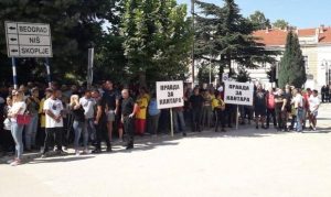 Koalicija "Niš, moj grad" je ocenila da je jasno da se strani investitori u sve većoj meri povlače iz Srbije i da radnici ostaju bez posla i perspektive, zbog čega je između ostalog zahtevala hitnu reviziju svih ugovora o državnim subvencijama sa tim investitorima.