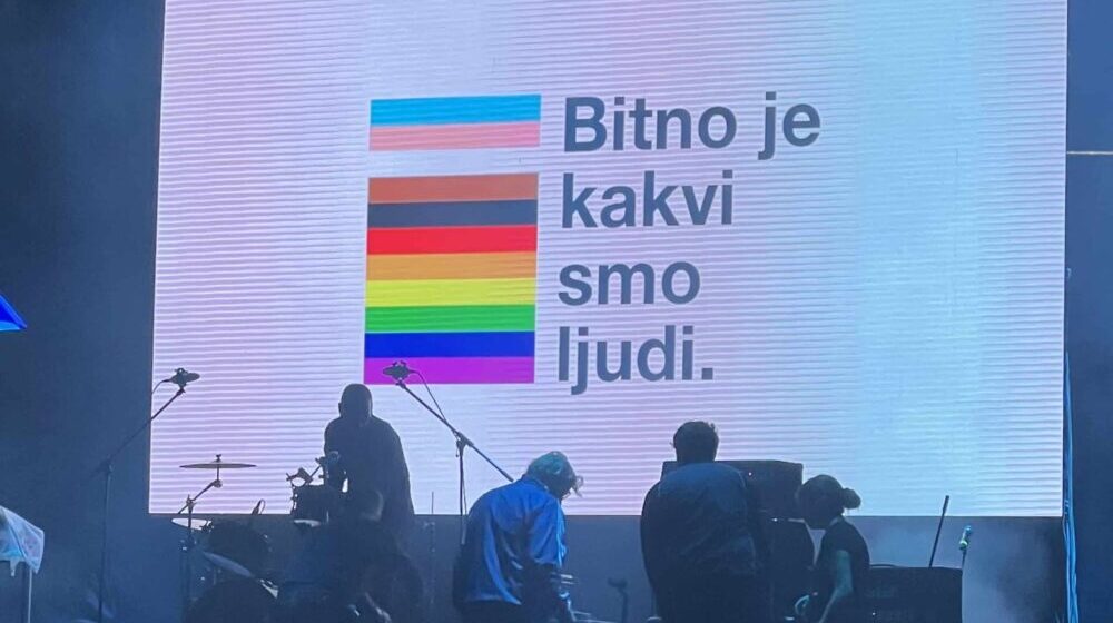 "Bitno je kakvi smo ljudi": Prvi koncert u okviru Evroprajda poslao snažnu poruku 1
