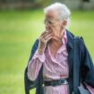 Ima 82 godine, umetnica je i strastveni pušač: Ona je sada najdugovečnija kraljica Evrope 2