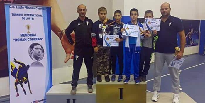 Subotica: Mladi rvači Spartaka osvojili nekoliko medalja na turniru u Senti i Rumuniji 16